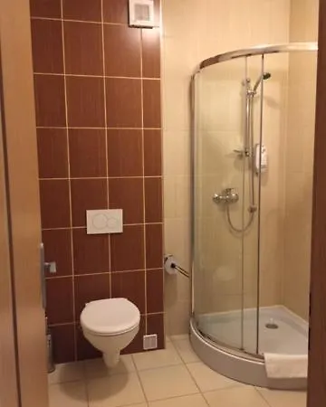 ゲストハウス A Restauracia Harmonia Ostratice