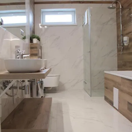 Konukevi A Restauracia Harmonia 3*