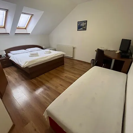 Konukevi A Restauracia Harmonia 3*