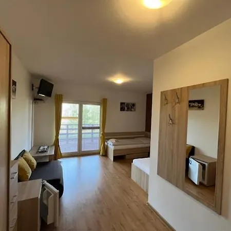 A Restauracia Harmonia Ostratice