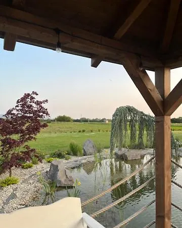 Konukevi A Restauracia Harmonia Ostratice