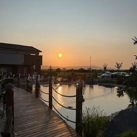 A Restauracia Harmonia Konukevi Ostratice