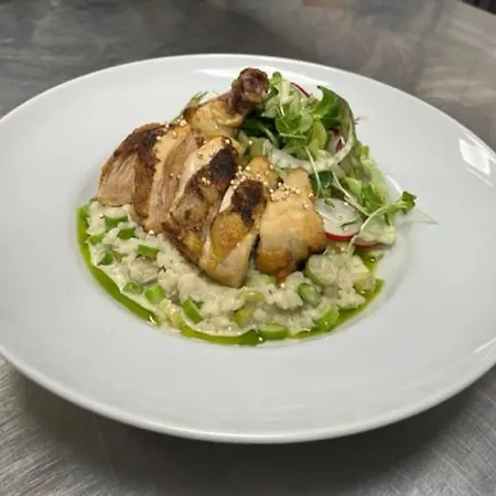 A Restauracia Harmonia ゲストハウス 3*