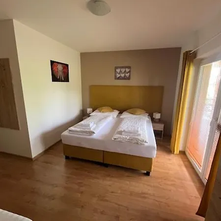 Konukevi A Restauracia Harmonia 3*