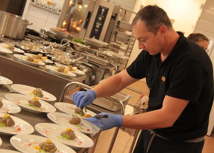 A Restauracia Harmonia Konukevi Ostratice