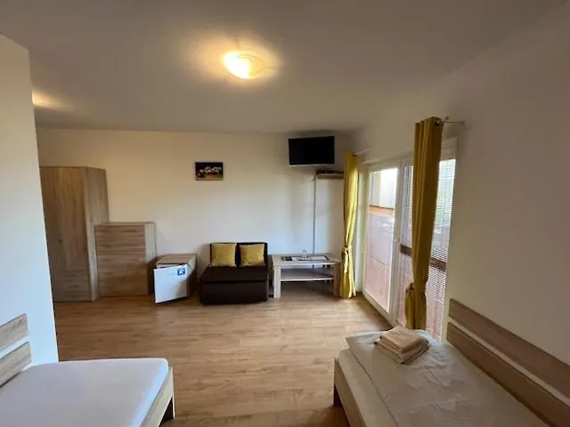 Konukevi A Restauracia Harmonia